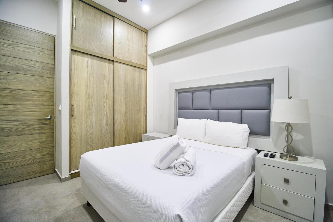 Aparthotel Torre 42 Playa Del Carmen By Lockey Exteriér fotografie